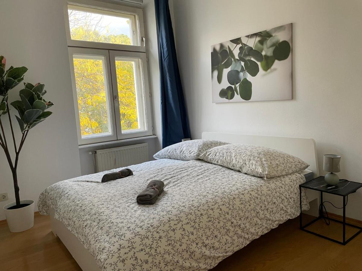 Appartement 100m2 Flat With Balcony Near Mariahilferstrasse - Free Parking Wenen