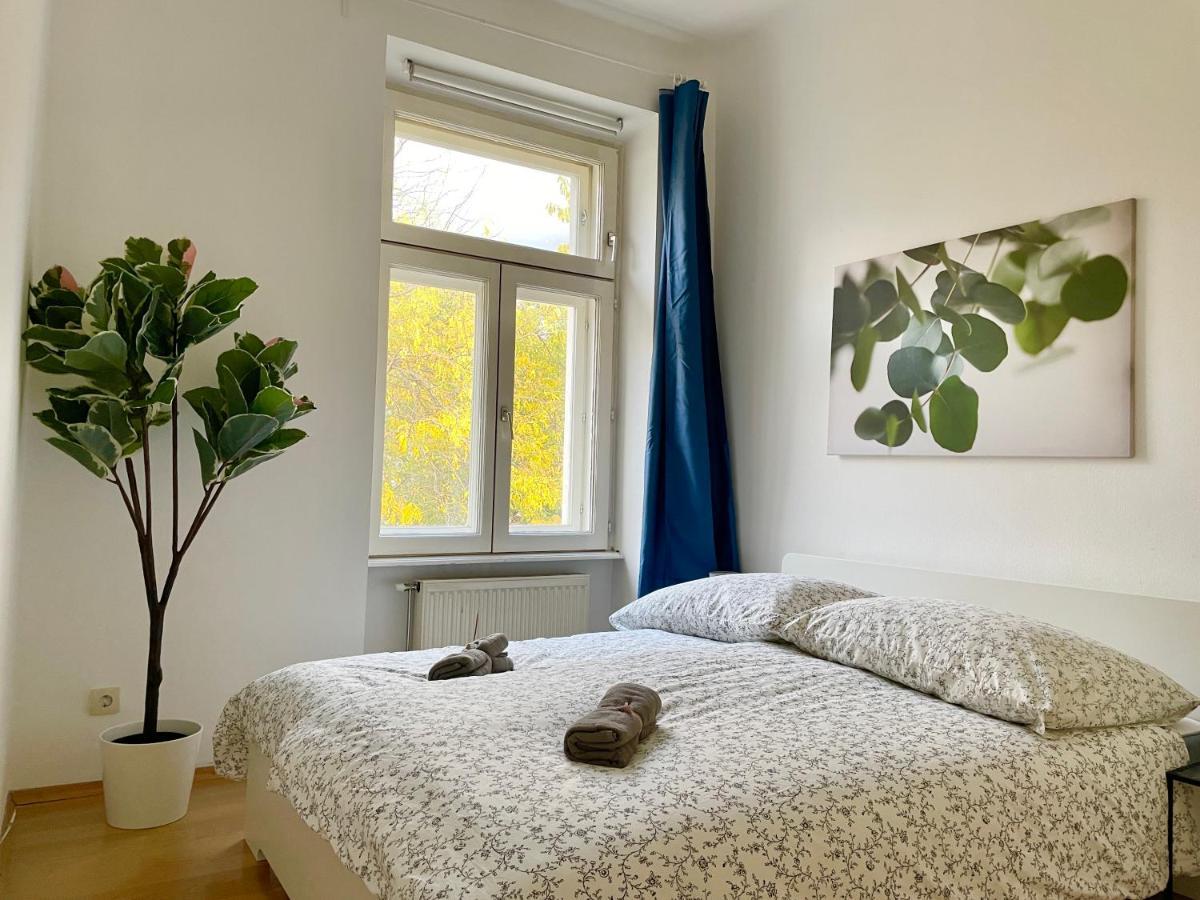 100m2 Flat With Balcony Near Mariahilferstrasse - Free Parking * Wenen