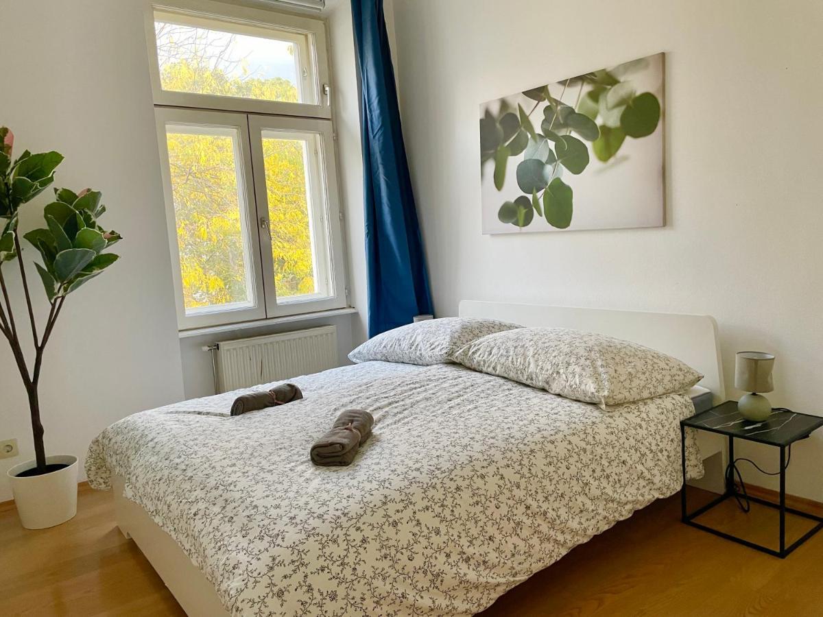 100m2 Flat With Balcony Near Mariahilferstrasse - Free Parking Appartement *